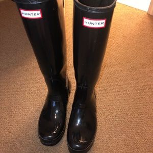 LIKE NEW HUNTER BOOTS!!!